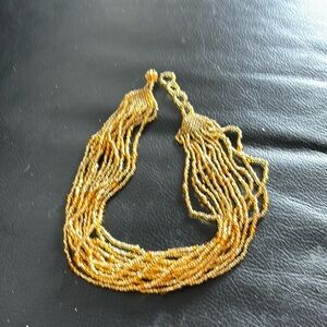 GORGEOUS NECKLACE